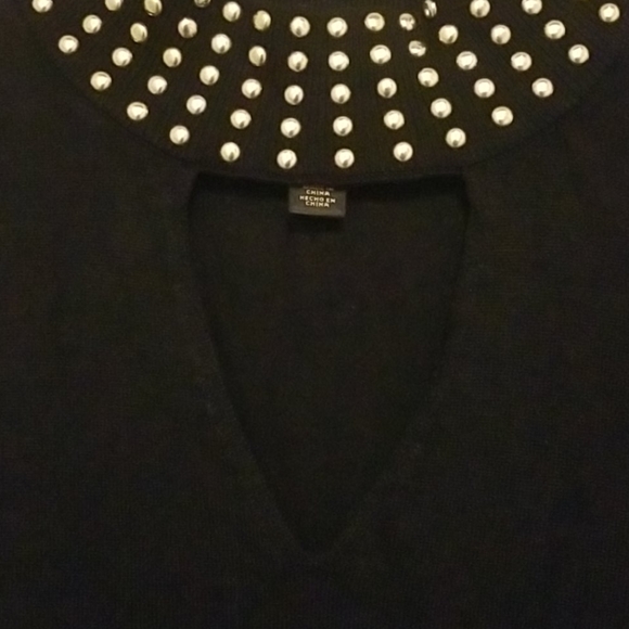 Blouse/Sweater - Picture 2 of 6